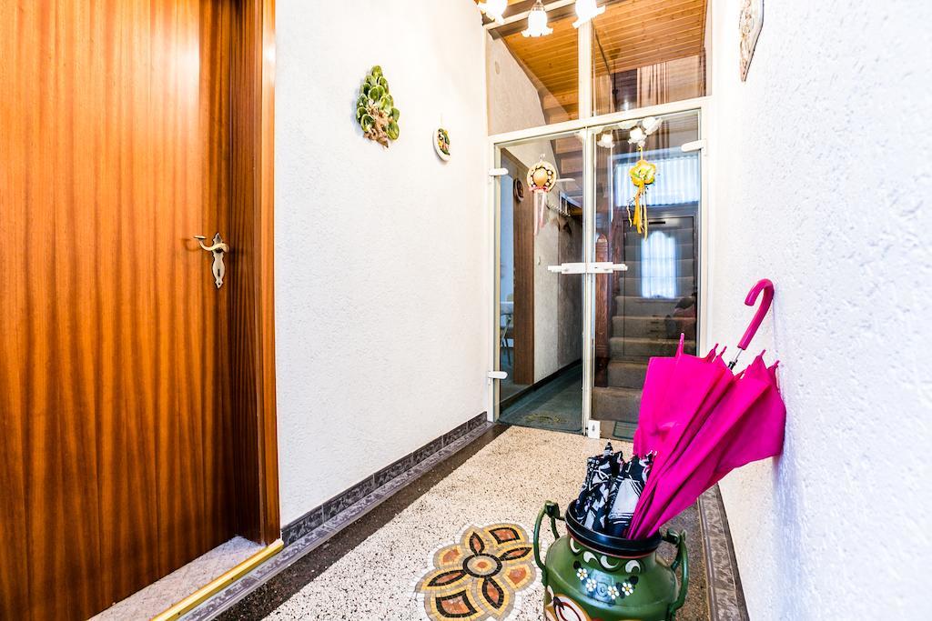 Ferienwohnung Koeln-Altstadt-Nord Номер фото